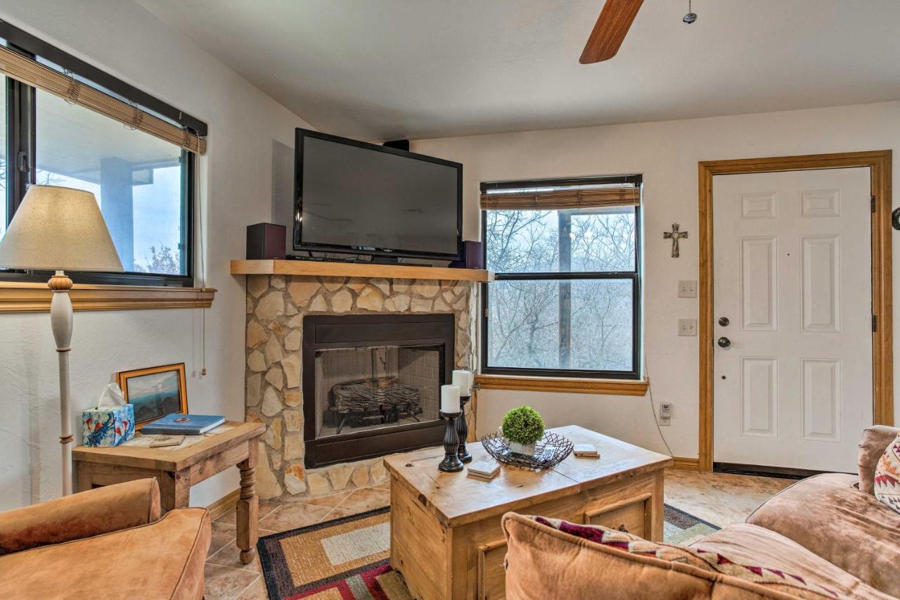 Medicine Park Cabin Rental With Mountain View Exterior photo