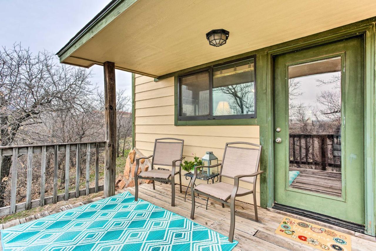 Medicine Park Cabin Rental With Mountain View Exterior photo