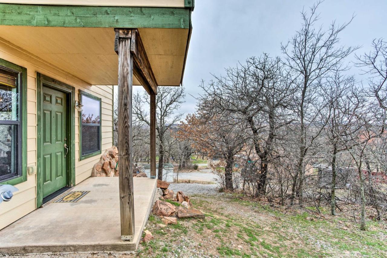 Medicine Park Cabin Rental With Mountain View Exterior photo