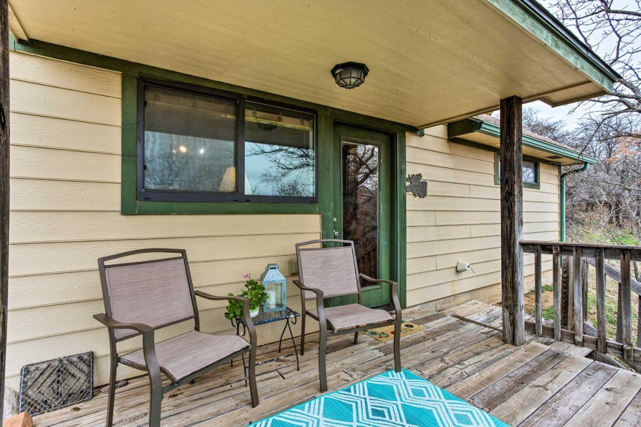 Medicine Park Cabin Rental With Mountain View Exterior photo